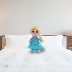 Poupée douce inspirée de la Reine des Neiges