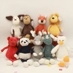 Renard automnal en peluche, compagnon réconfortant pour les petits