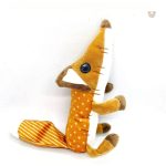 Renard en peluche pour les fans de contes