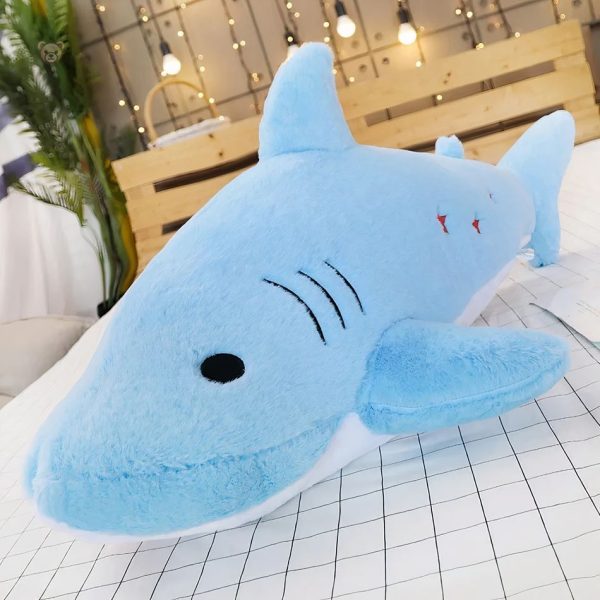 Doudou requin géant, compagnon doux pour les petits