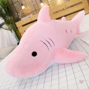 Peluche géante requin, parfait pour les aventures maritimes