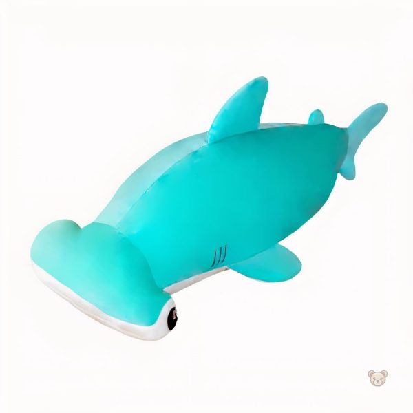 peluche-requin-marteau-doux-oreiller-calin-ocean-1 Peluche requin marteau douce pour câlins et oreiller océan