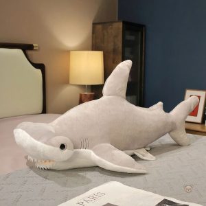 Peluche requin, idéal pour les fans d'océan et de câlins