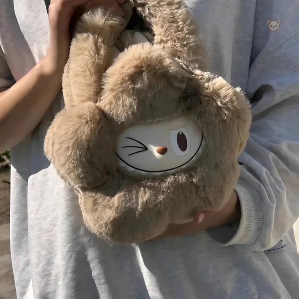 Peluche Labubu avec fourrure douce et câline