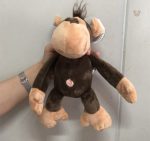 Peluche singe des arbres douce et câline