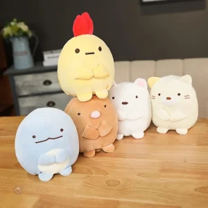 Joli petit chat squishmallow jaune, parfait pour les câlins