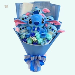 Stitch en peluche avec motifs floraux colorés