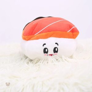 Sushi en peluche doux, parfait pour un décor apaisant