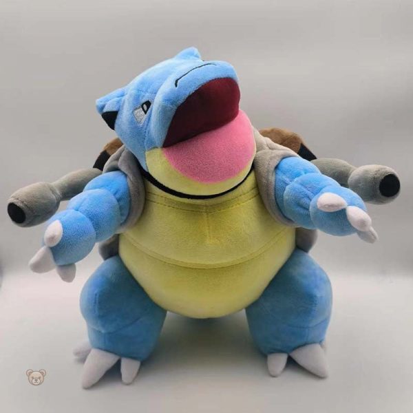 peluche-tortank-pokemon-carapace-blindee-et-double-canon-1 Peluche Tortank Pokémon, carapace blindée et double canon