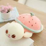 Peluche tortue colorée, idéale pour des moments de douceur