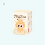 Peluche Labubu assise en boîte mystère