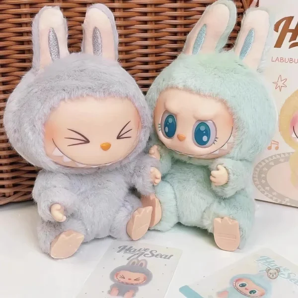 Peluche assise Labubu, cadeau parfait