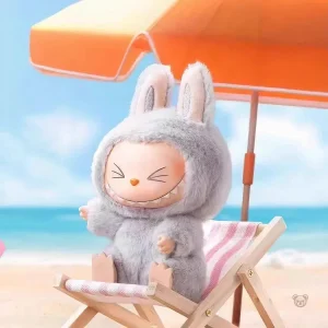 Peluche assise Labubu à découvrir