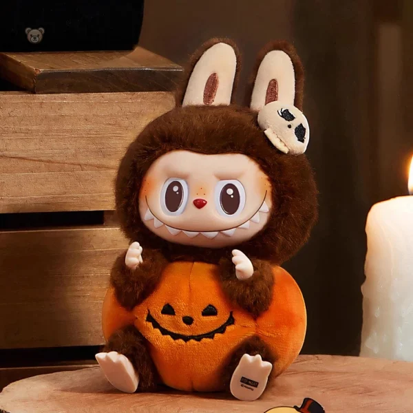 Peluche Labubu en forme de citrouille