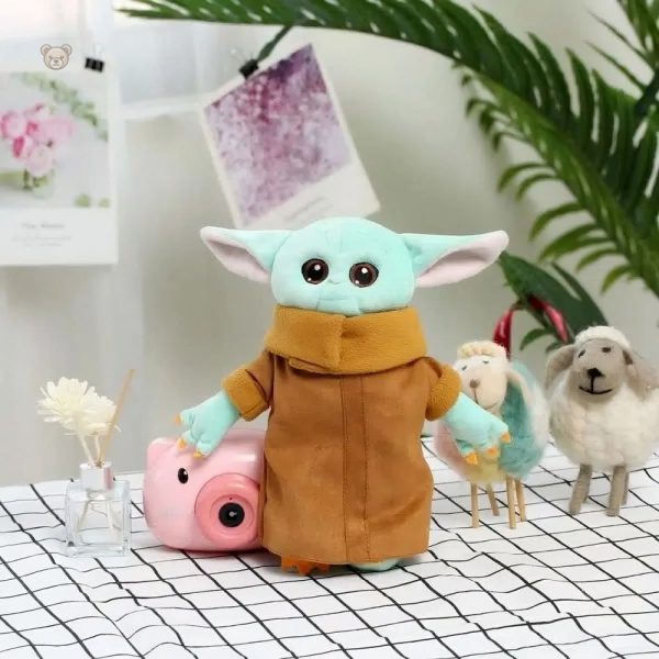 Jouet en peluche Yoda, parfait pour câliner et collectionner