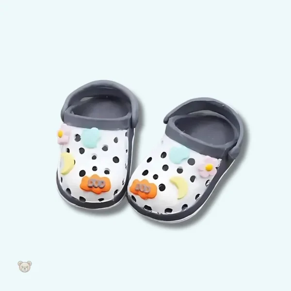 sabots-style-crocs-pour-peluche-style-labubu-1 Sabots crocs pour peluche Labubu