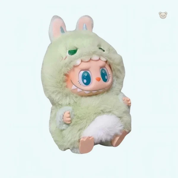 Peluche Labubu habillée avec style