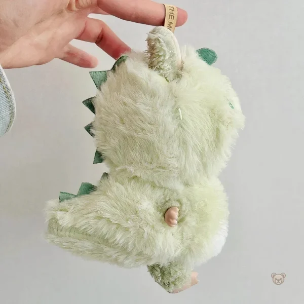 Peluche Labubu avec tenue amusante